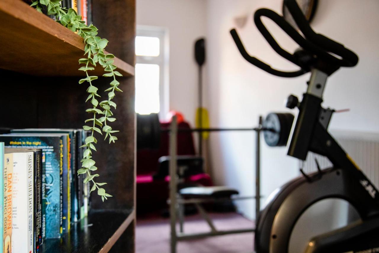 Chichester Retreat House With Free Parking エクステリア 写真