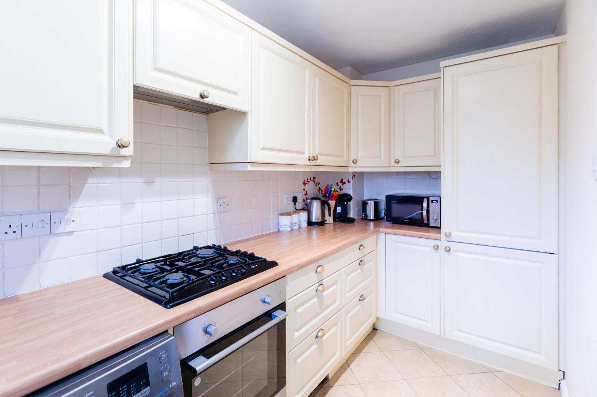 Chichester Retreat House With Free Parking エクステリア 写真