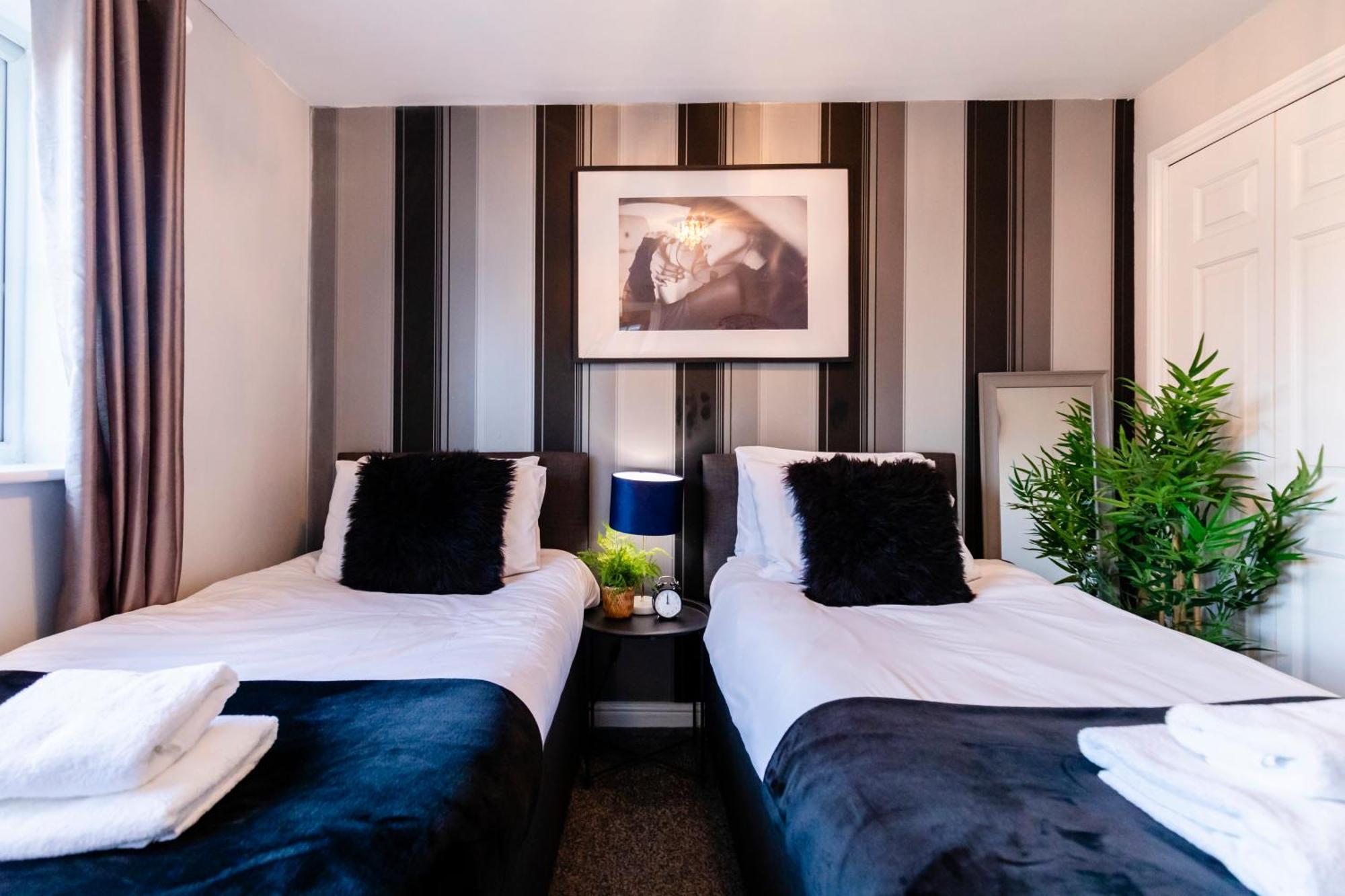 Chichester Retreat House With Free Parking エクステリア 写真