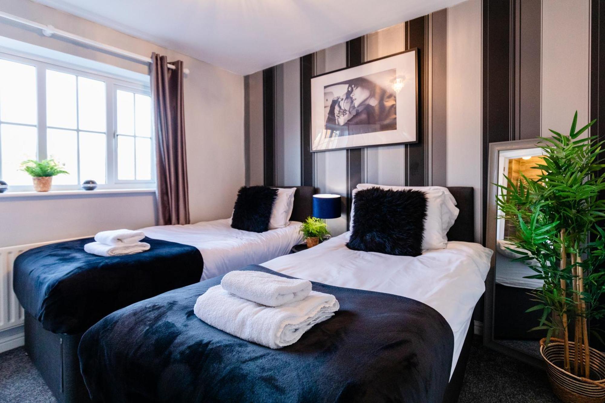 Chichester Retreat House With Free Parking エクステリア 写真