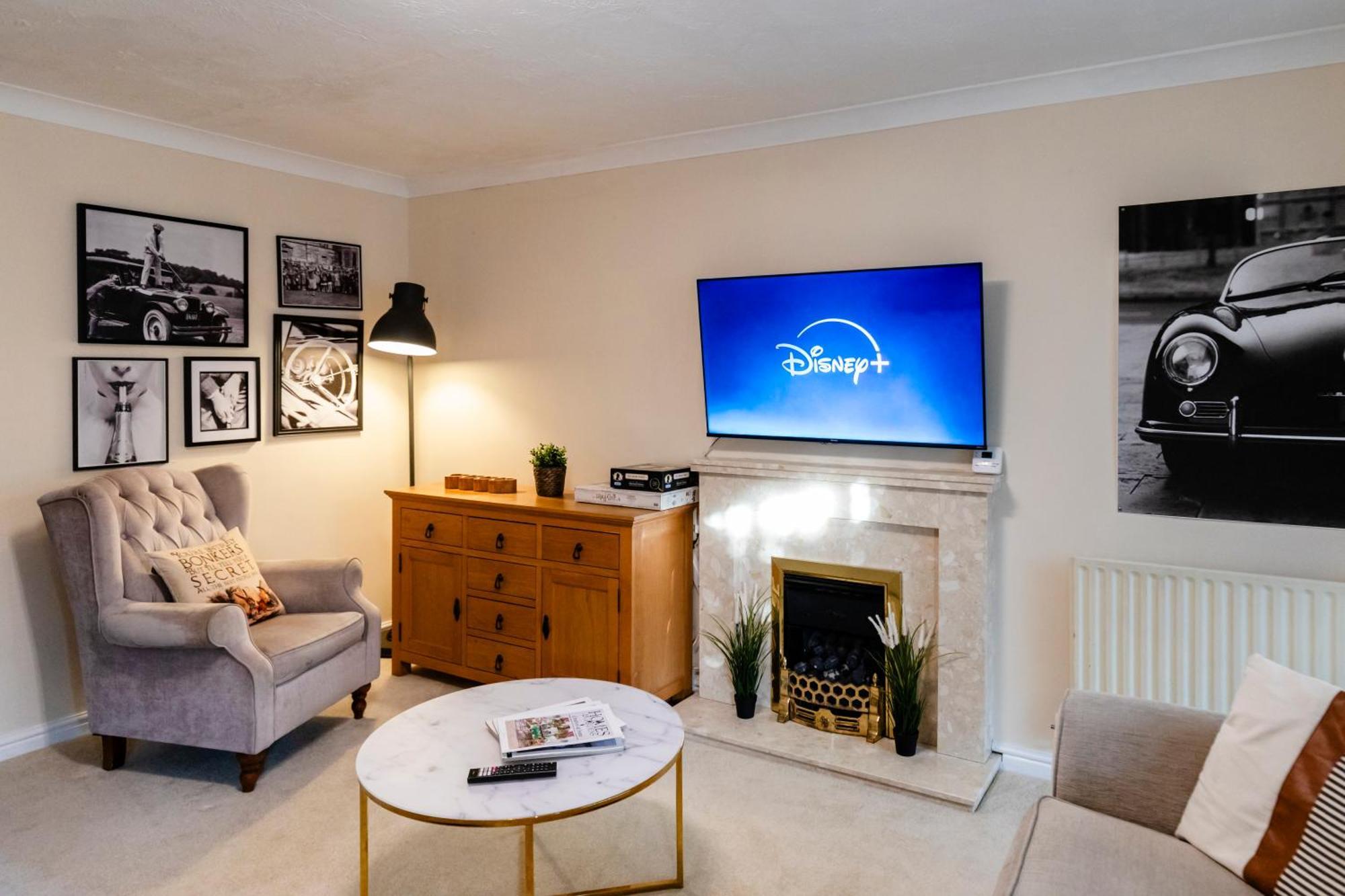 Chichester Retreat House With Free Parking エクステリア 写真